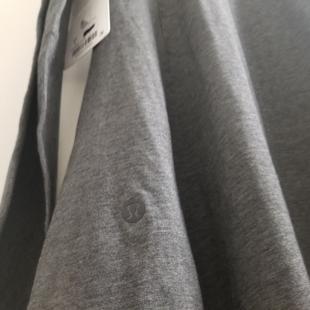 *SOLD* Lululemon Acadia Long Sleeve Top - Picture 5 of 5
